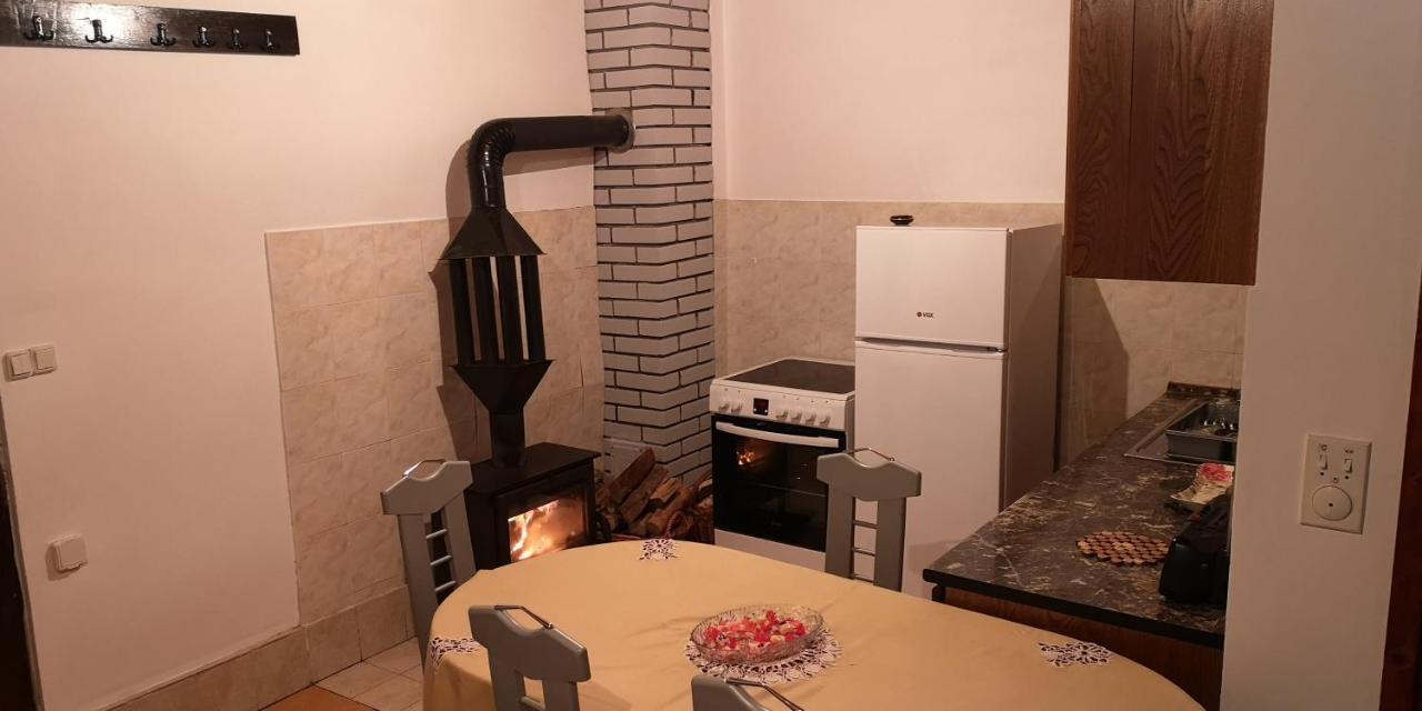 Вилла Vikendica Na Sokolini Gornja Koprivna Экстерьер фото